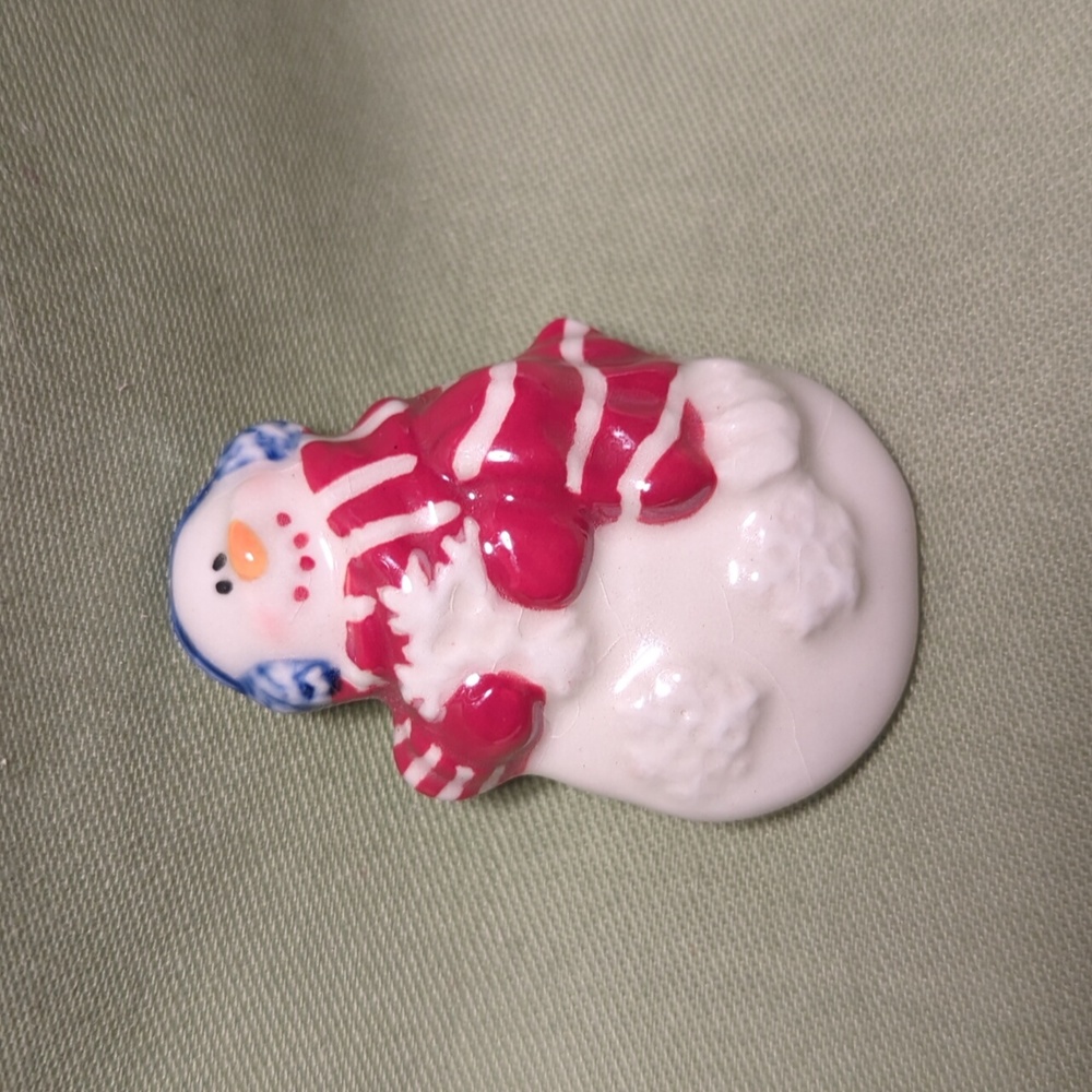 Y2K Snowman Pin